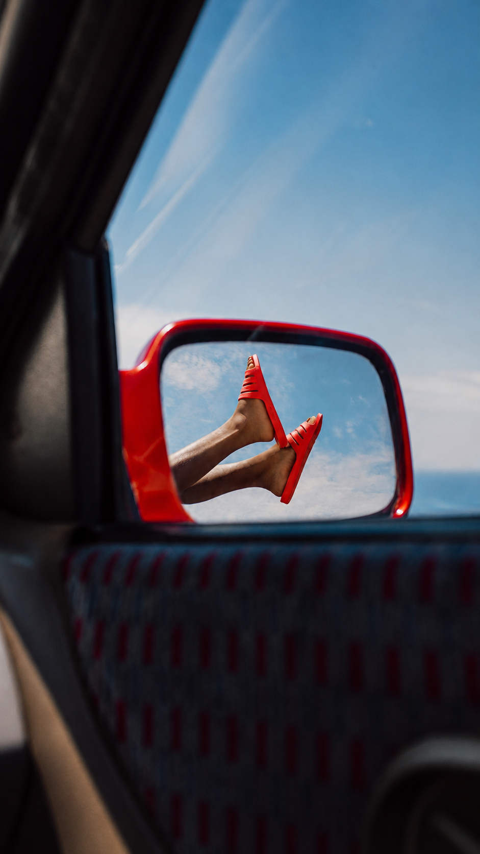 Cinematic Summer Campaign — AI Ads by Schreiber Studio